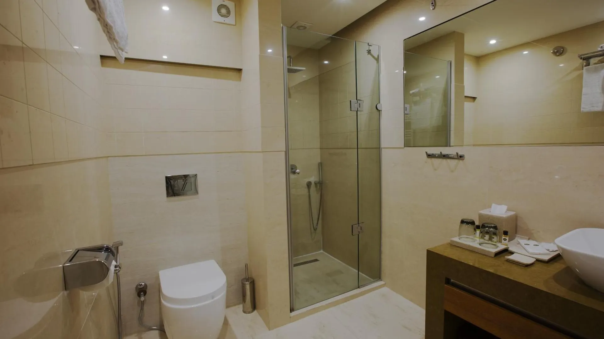 *****  Golden Palace Hotel Tbilisi Georgia